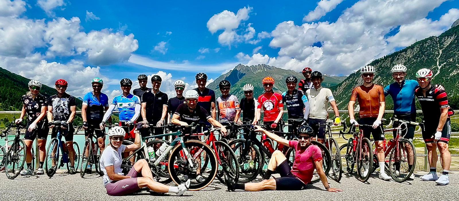 Gemeinsames Abschlussbild der Rennradgruppe bei der Alp Bodensee Tour.